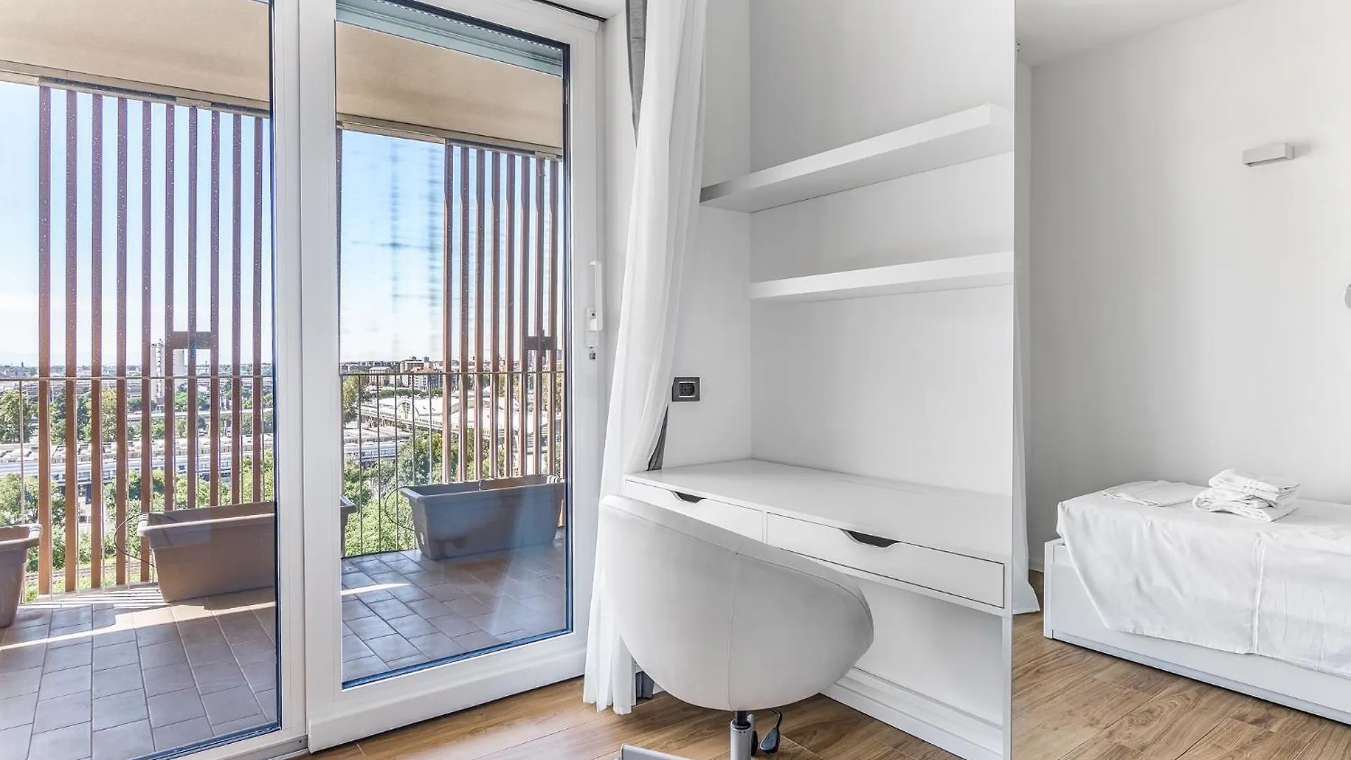 Penthouse Terrace Piranesi 4Pax Wifi Apartment Milan 0*,  Italy